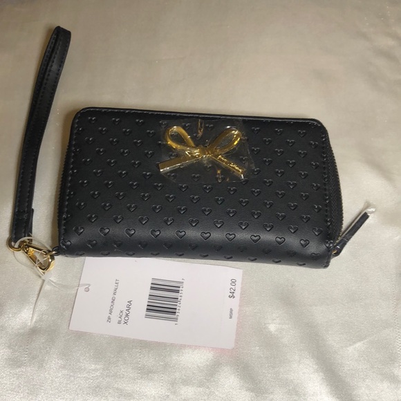 Betsey Johnson Black Faux Leather ZA Wallet With Embossed Hearts NWT - Picture 2 of 15